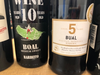 マデイラワインの中甘口タイプ